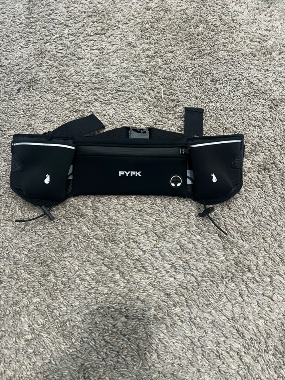 PYFK running belt features a zippered storage pocket and two water bottle holder